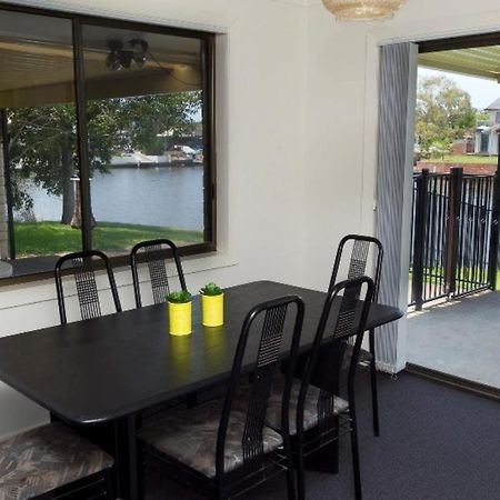 Lake House On Elouera - Linen Not Included Forster Exterior foto